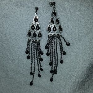 4/$28 Black & silver 4.5" dangle vintage earrings